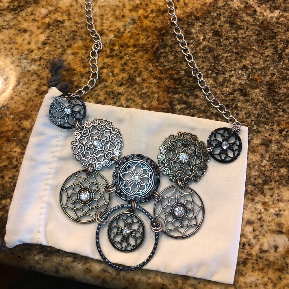 Premier Designs Mixed metal Necklace